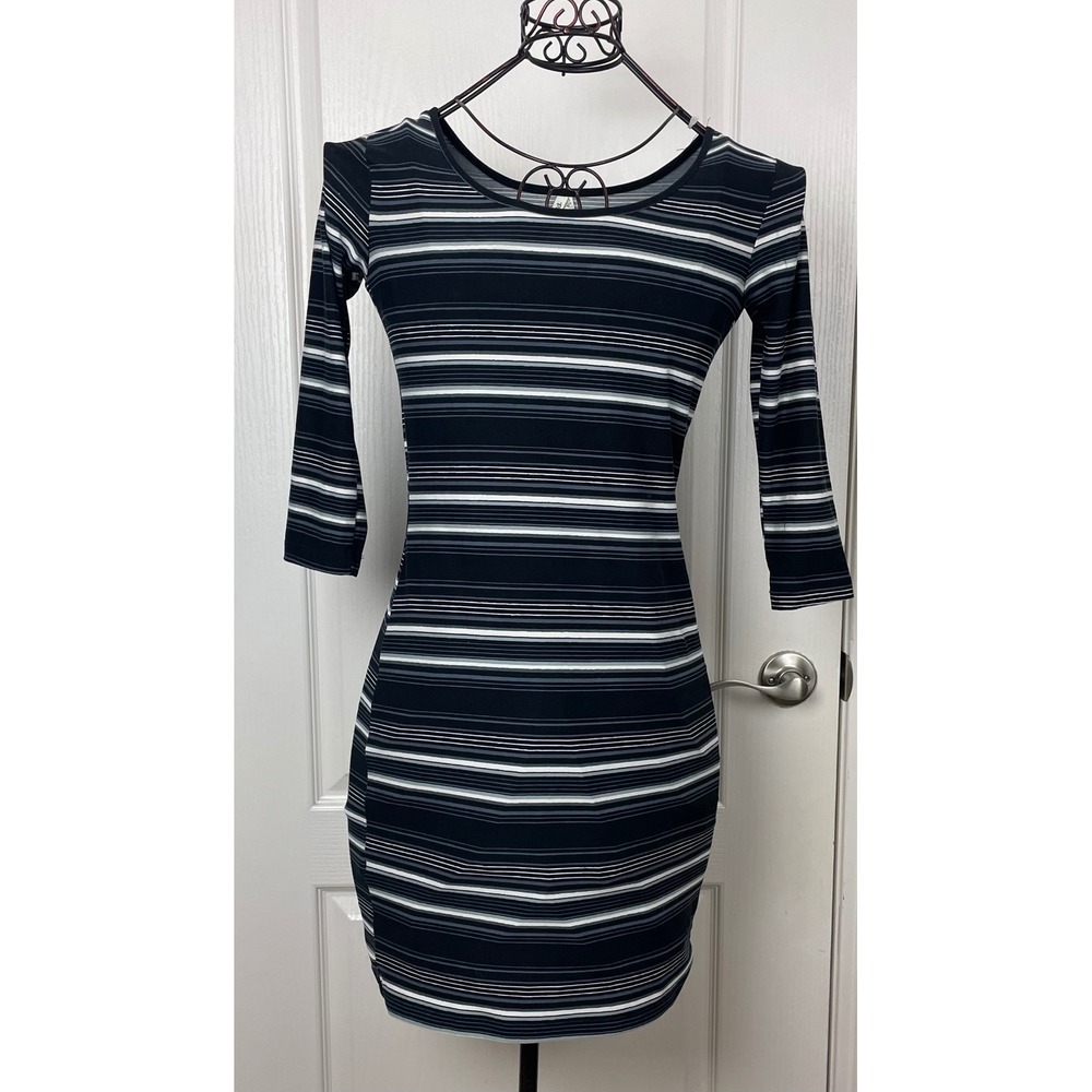 Mudd Y2K Black White Striped Bodycon Mini Dress Scoop Neck 3/4 Sleeve Small EUC
